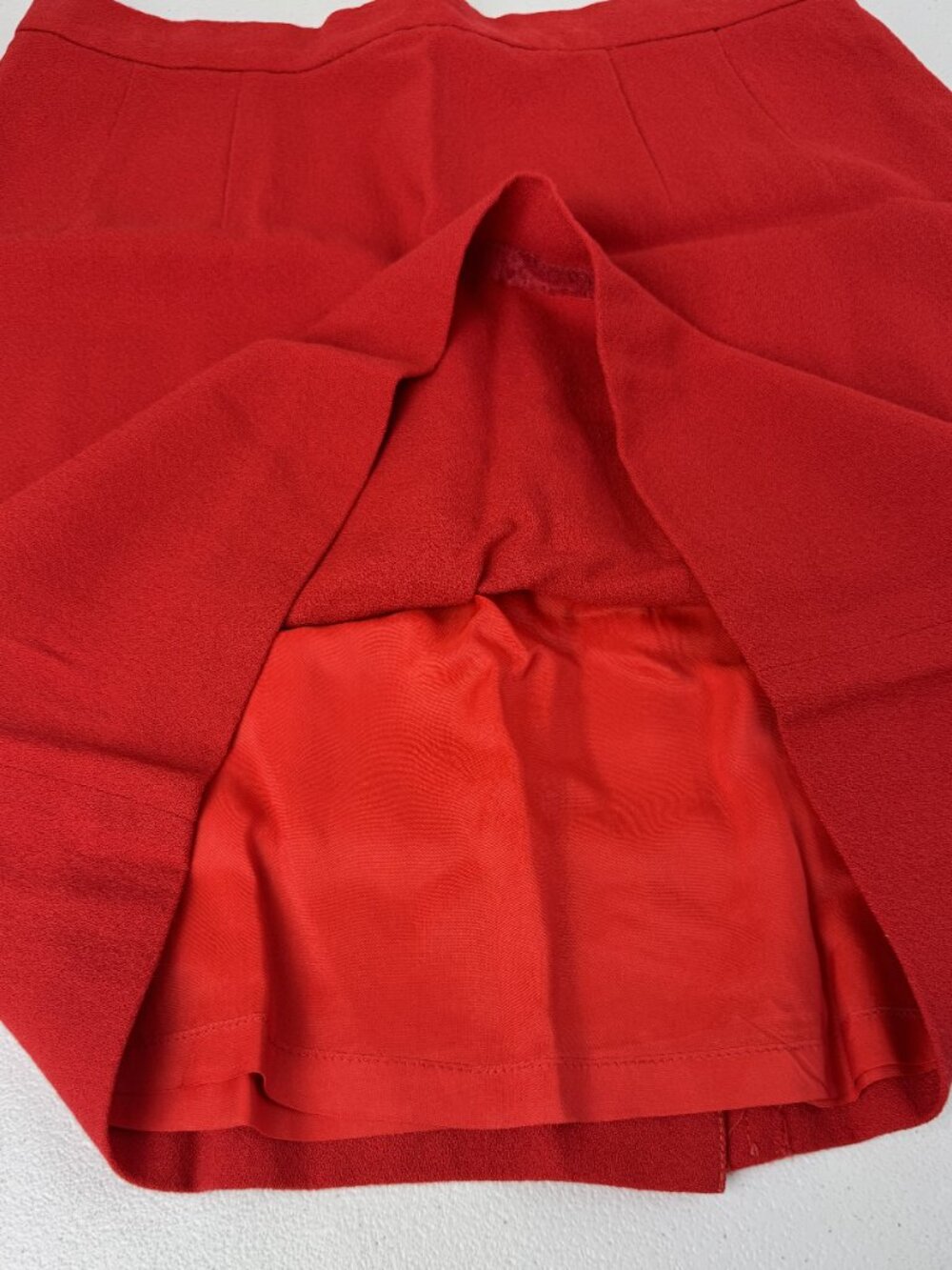 Tahari Women’s Red Mini Pencil Skirt Size L 100% Wool - Picture 11 of 11